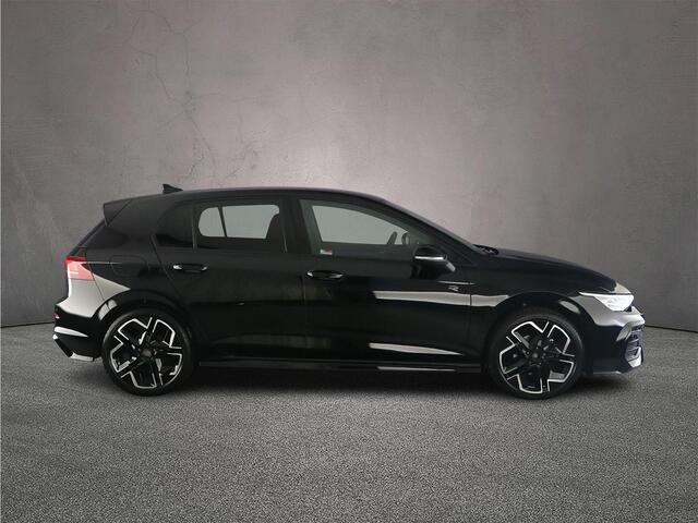 Volkswagen GOLF R-Line Edition 1.5 eTSI 150pk DSG Automaat Adaptive cruise control, Navigatie, Achteruitrijcamera, LED koplampen, App connect, Stuurwiel verwarmd