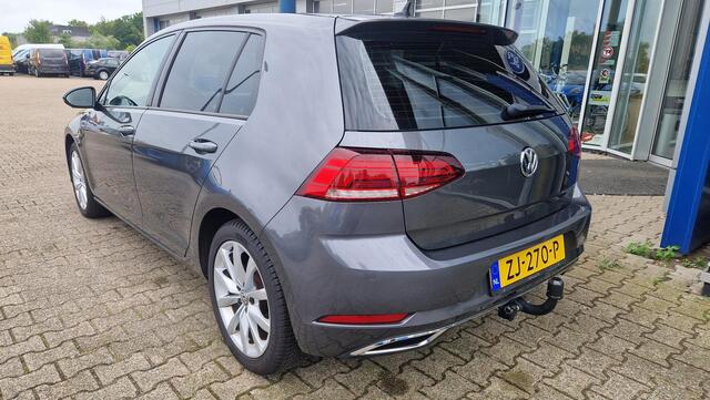 Volkswagen GOLF 1.5 TSI Highline | 150PK | Elektr.glazen pano.dak | Virtual Cockpit | ergoActive stoelpakket | Trekhaak | Adaptive Cruise | Camera| LMV