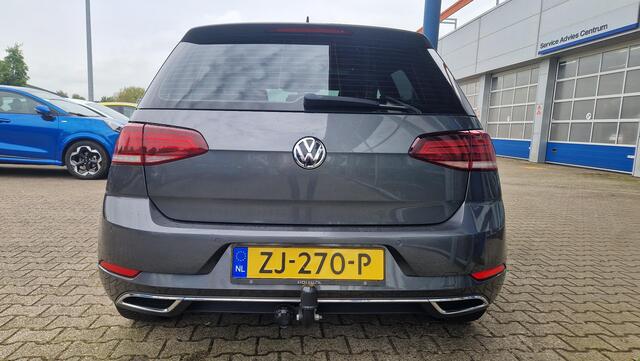 Volkswagen GOLF 1.5 TSI Highline | 150PK | Elektr.glazen pano.dak | Virtual Cockpit | ergoActive stoelpakket | Trekhaak | Adaptive Cruise | Camera| LMV