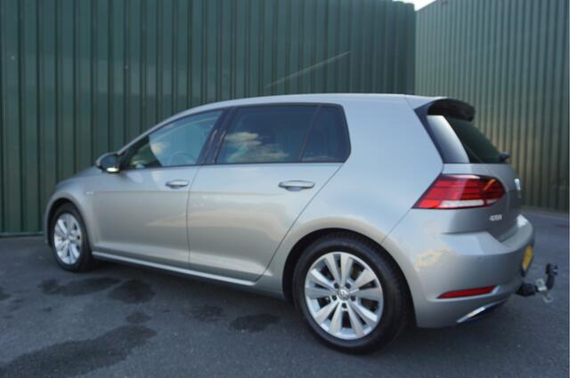 Volkswagen GOLF 1.5TSI 130pk Comfortline 5-drs + Trekhaak/ Navi/ Carplay/ Adapt.Cruise/ PDC/ Garantie!