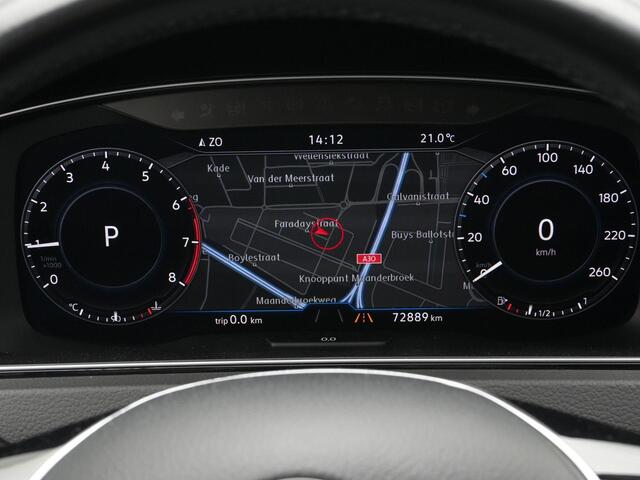 Volkswagen GOLF 1.5 TSI 130 pk DSG Highline | Stoelverwarming | Parkeersensoren voor/achter | Adaptive Cruise | CarPlay | DAB | 16 inch