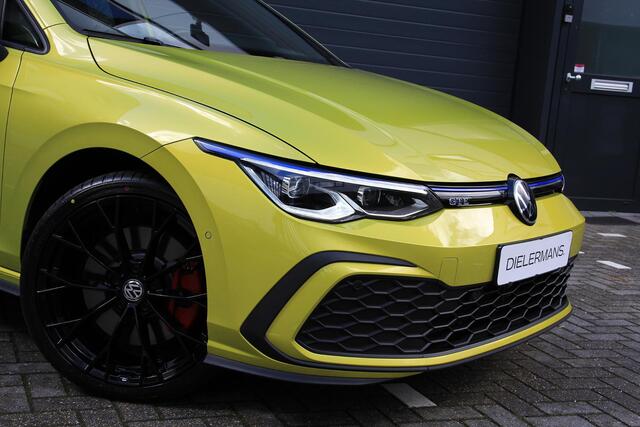 Volkswagen GOLF 1.4 eHybrid GTE Panorama dak | IQ koplampen en achterlichten | Elektrische trekhaak | 19' 8.5 R velgen | Sfeerverlichting | Yellow Metallic | Full option | BTW