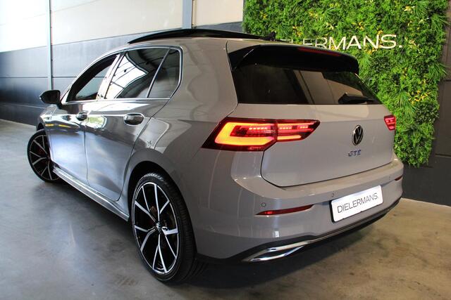 Volkswagen GOLF 1.4 eHybrid GTE Panorama dak | IQ koplampen en achterlichten | LED verstralers | Full option | BTW | MEER FOTO'S VOLGEN!