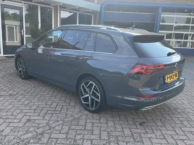 Volkswagen GOLF Variant 1.5 eTSI R-Line Business