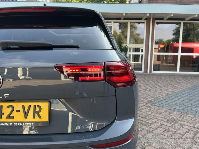 Volkswagen GOLF Variant 1.5 eTSI R-Line Business