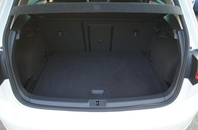 Volkswagen GOLF 1.0 TSI Comfortline Business Navi,Cruise,Pdc,Clima,Panoramadak,Rijklaarprijs!!