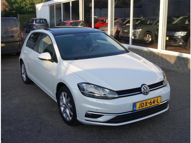 Volkswagen GOLF 1.0 TSI Comfortline Business Navi,Cruise,Pdc,Clima,Panoramadak,Rijklaarprijs!!
