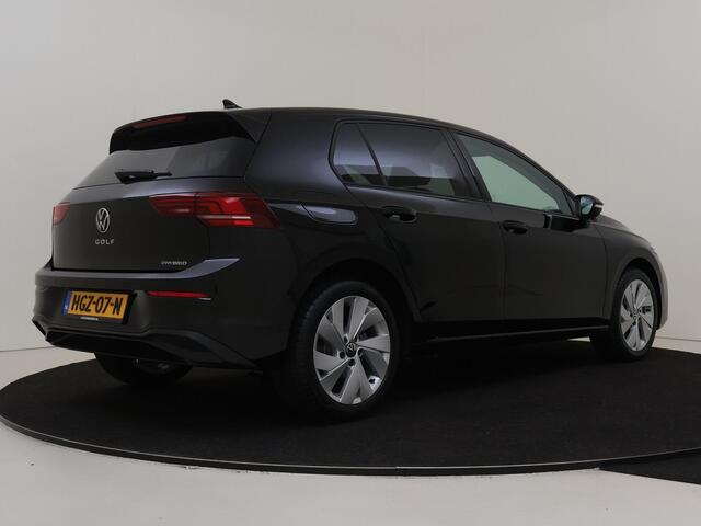 Volkswagen GOLF 1.5 eHybrid Life Edition