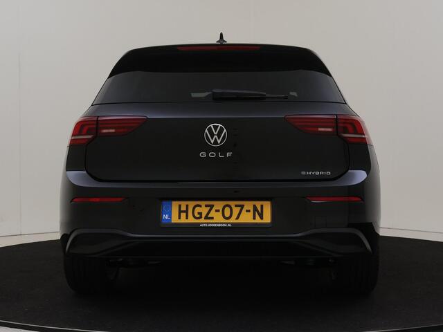 Volkswagen GOLF 1.5 eHybrid Life Edition