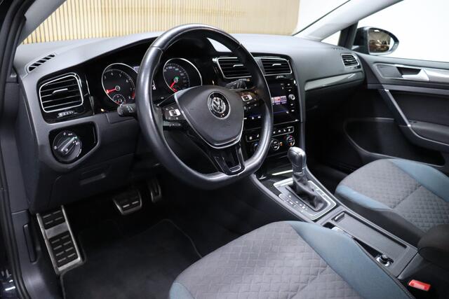 Volkswagen GOLF 1.5 TSI DSG Automaat |Highline Business R-Line | Panodak | Clima | Navigatie | Cruise adaptief
