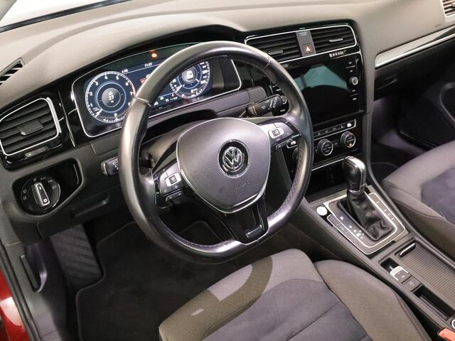 Volkswagen GOLF 1.0 TSI Highline 115 pk Automaat (DSG) | Navigatie | Panoramadak | Parkeersensoren | Achteruitrijcamera | Keyless | LED koplampen |