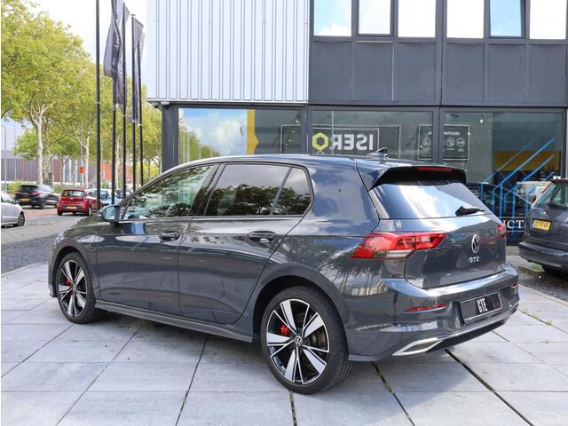 Volkswagen GOLF GTE 1.4 eHybrid PHEV | 245PK | Adaptive Cruise | Stoel&Stuurverwarming | LED Mistlampen | 18"Inch | Getint Glas |