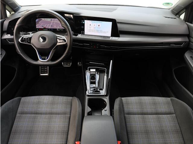 Volkswagen GOLF GTE 1.4 eHybrid PHEV | 245PK | Adaptive Cruise | Stoel&Stuurverwarming | LED Mistlampen | 18"Inch | Getint Glas |