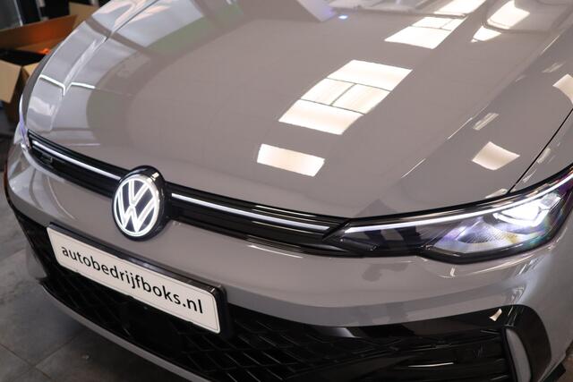 Volkswagen GOLF 1.5 eHybrid Style Edition R-line Pano LED Plus 360 camera
