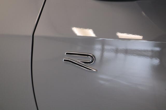 Volkswagen GOLF 1.5 eHybrid Style Edition R-line Pano LED Plus 360 camera