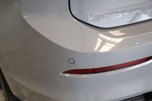 Volkswagen GOLF 1.5 eHybrid Style Edition R-line Pano LED Plus 360 camera