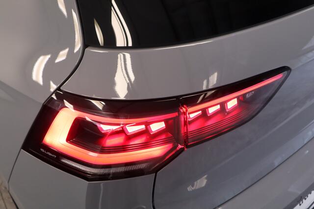 Volkswagen GOLF 1.5 eHybrid Style Edition R-line Pano LED Plus 360 camera