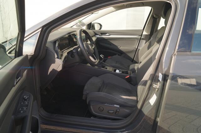Volkswagen GOLF Variant 1.5 TSI 130pk Life Business -LED-DIGI-ECC-PDC-CAM-