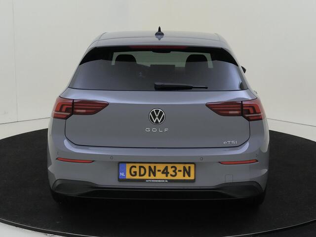 Volkswagen GOLF 1.5 eTSI Life Edition