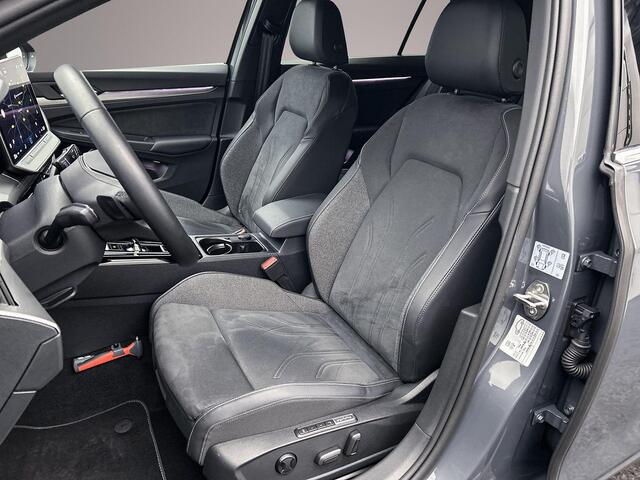 Volkswagen GOLF 50 Edition 1.5 TSI eHybrid 204pk DSG Automaat Adaptive cruise control, Stuurwiel verwarmd, Navigatie, Achteruitrijcamera, LED koplampen, Stoelverwarming