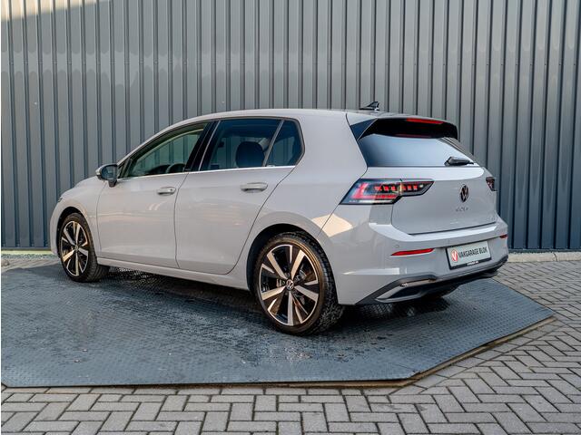Volkswagen GOLF 1.5 eTSI 150Pk Style Edition 50 | 360 Camera | Stoelgeheugen | IQ Light | Prijs Rijklaar!!
