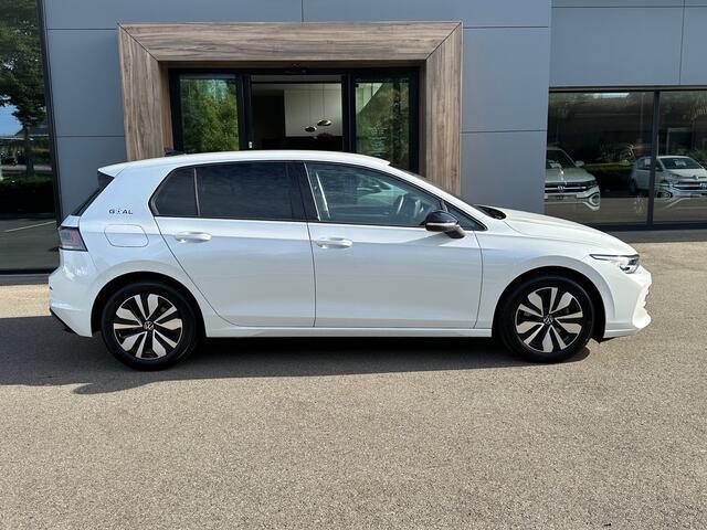 Volkswagen GOLF 1.5 eTSI 150pk DSG Goal | Camera | Trekhaak | Dode hoek | IQ light | Rijklaar incl. garantie