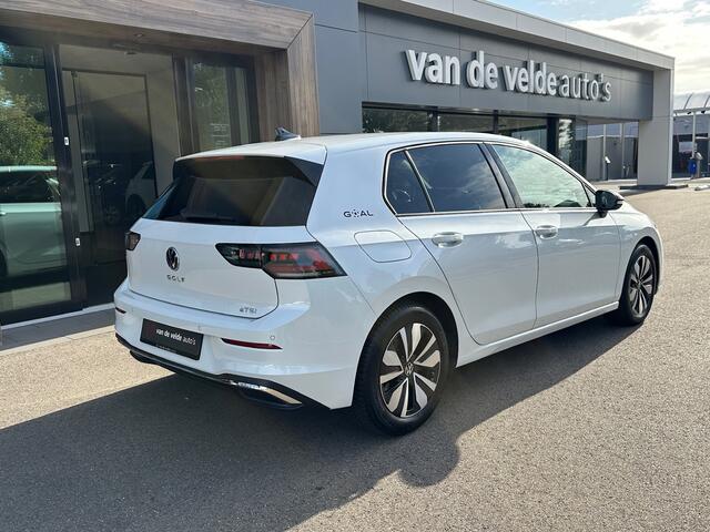 Volkswagen GOLF 1.5 eTSI 150pk DSG Goal | Camera | Trekhaak | Dode hoek | IQ light | Rijklaar incl. garantie