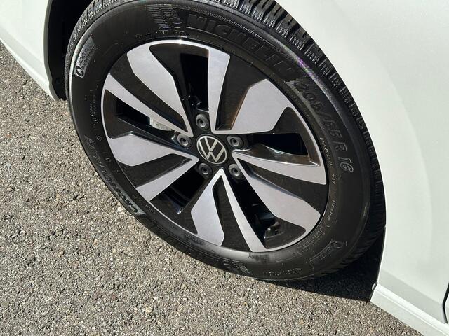 Volkswagen GOLF 1.5 eTSI 150pk DSG Goal | Camera | Trekhaak | Dode hoek | IQ light | Rijklaar incl. garantie