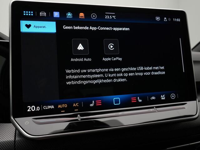 Volkswagen GOLF 1.5 eTSI 150 pk DSG R-Line Edition | Panoramadak | Head-up display | Stoel-/stuurverwarming | IQ Light | Achteruitrijcamera | Sportstoelen | 18 inch