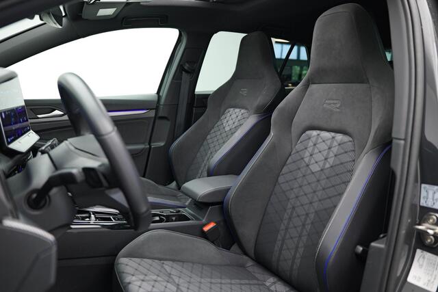 Volkswagen GOLF 1.5 eTSI R-Line Edition |Pano|HUD|360 Camera|VOLL|