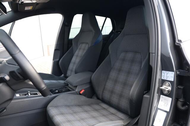 Volkswagen GOLF 1.4 eHybrid GTE 245Pk Aut. Stuurvw/Standkach/Keyless/IQ Light/Dealerondh