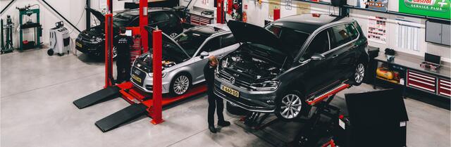 Volkswagen GOLF 1.0 TSI 85kw 116pk Comfortline ,6 bak, Adaptive cruise,Carplay, LMV,Parkeersensoren, Navi , Stuurwiel multifunctioneel, etc.