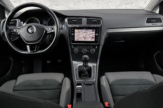 Volkswagen GOLF Variant 1.0 TSI Comfortline Business | Airco | Apple Carplay | Cruise control adaptief | Stoelverwarming