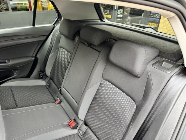 Volkswagen GOLF 1.5 eTSI R-Line Climate Control Navi Carplay