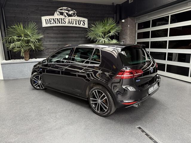 Volkswagen GOLF 1.4 TSI GTE panoramadak!