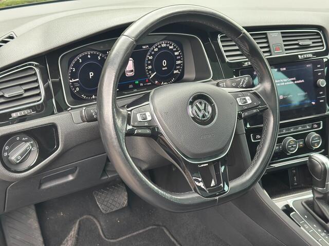 Volkswagen GOLF 1.5 TSI Highline Panoramadak Virtual Afneembare Trekhaak ACC