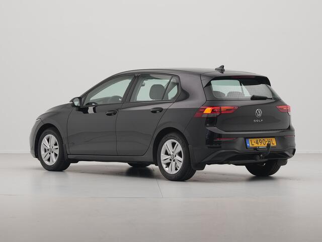 Volkswagen GOLF 1.5 TSI 130pk Life Business Navigatie Trekhaak Stoelmemory Camera Stoel/stuurverwarming Carplay 217