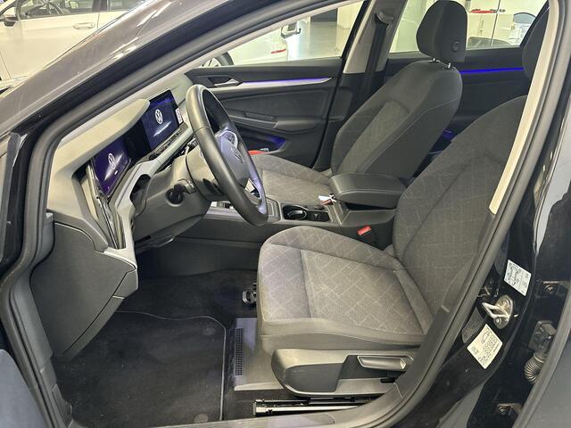 Volkswagen GOLF Variant 1.0 eTSI 110pk DSG Life · Camera · Aple/Android Car Play · Elek.Trekhaak · Sfeerverlichting · 16'' Inch · Garantie t/m 25-08-2027 of 100.000km