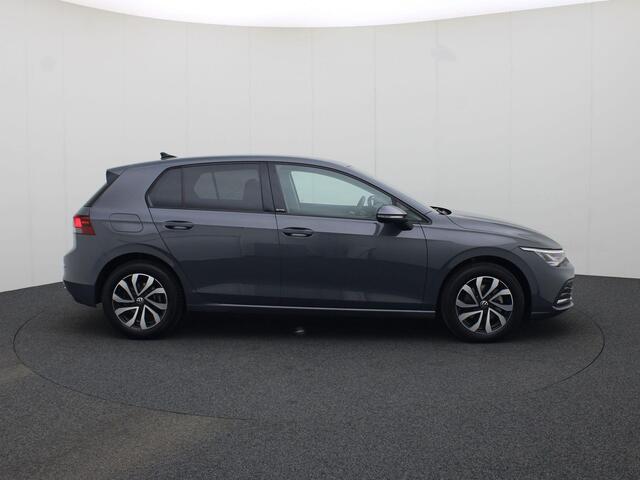 Volkswagen GOLF 1.5TSI/150PK Style · Navigatie · Camera + Parkeersensoren · Stoel- & stuurverwarming