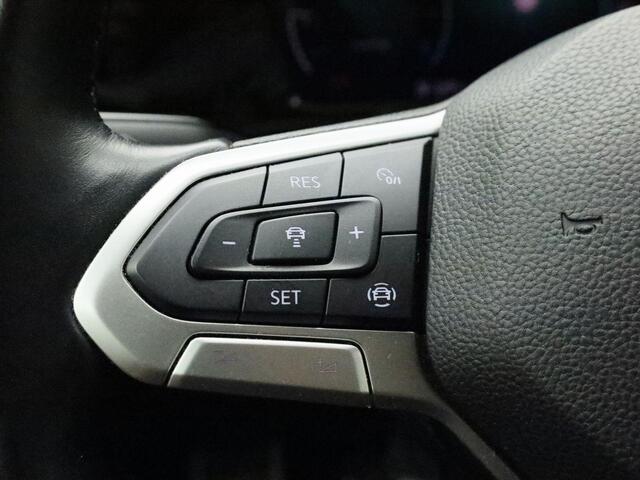 Volkswagen GOLF 1.5TSI/150PK Style · Navigatie · Camera + Parkeersensoren · Stoel- & stuurverwarming