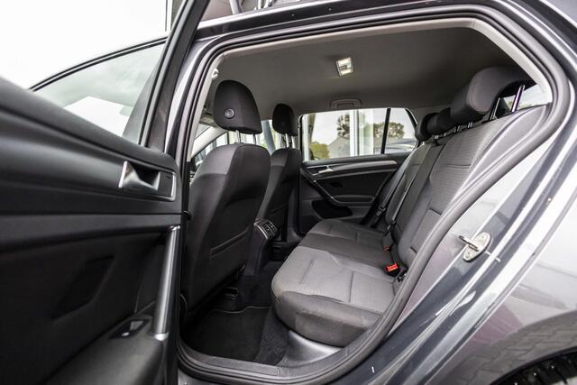 Volkswagen GOLF 1.0 TSI Comfortline | NL Auto | Parkeersensoren | Trekhaak