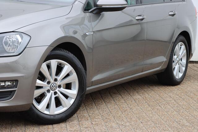 Volkswagen GOLF Variant 1.0 TSI Business Edition Connected