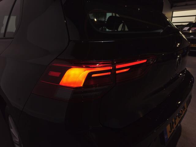 Volkswagen GOLF 1.0 eTSI Life Business - Apple Carplay/Android Auto draadloos - Adaptive Cruise - Virtual Cockpit