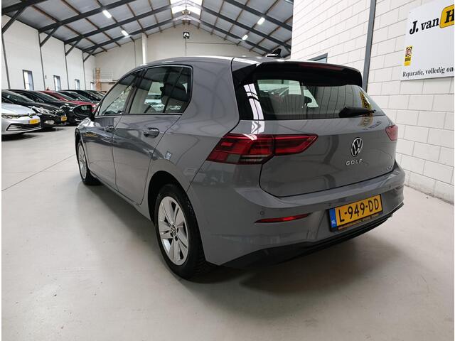 Volkswagen GOLF 1.0 eTSI Life