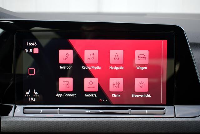 Volkswagen GOLF 2.0 TSi 300pk GTI Clubsport Panoramadak | IQ LED | Virtual | Sfeerverlichting | Carplay | Velours