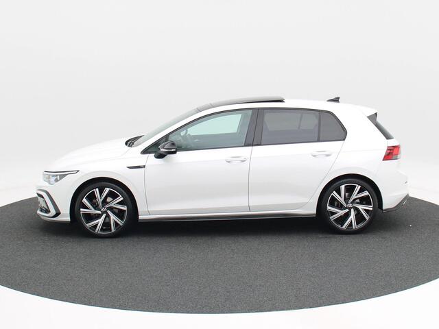 Volkswagen GOLF 1.5 eTSi 150 Pk Automaat R-Line Business+ | Panoramdak | Adaptive Cruise | Full LED | Camera | Parkeersensoren | Carplay | 18 Inch | 51.320 Km