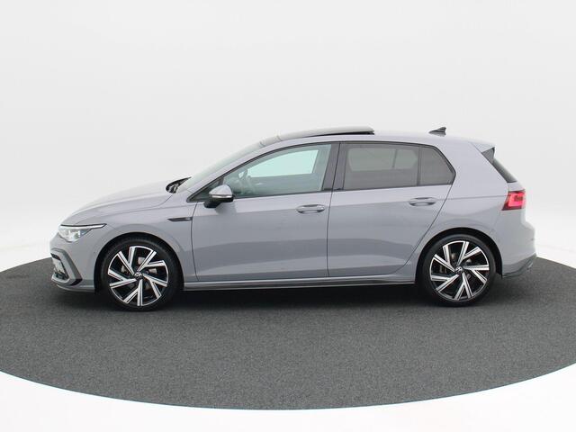 Volkswagen GOLF 1.5 TSi 150 Pk R-Line | Panoramadak | Trekhaak | Camera | Full LED | Stoel Verwarming | Adaptive Cruise | Carplay | Sportstoelen | Parkeersensoren | 18 Inch | 59.608 Km!
