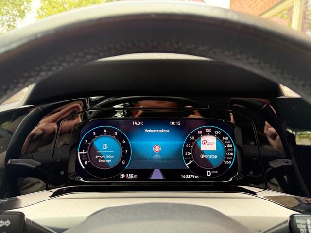 Volkswagen GOLF 1.0 TSI Life DIGI DASH / ADDAPT.CRUISE / LED / PDC / CARPLAY / D