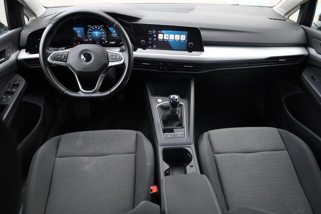 Volkswagen GOLF 1.0 TSI Golf 66KW/90PK, privacy glas, trekhaak 18" LMV, LED verlichting, ACC, multifunctioneel lederen stuurwiel, licht en zicht, pdc voor en achter, ihv passagiersstoel, NL auto