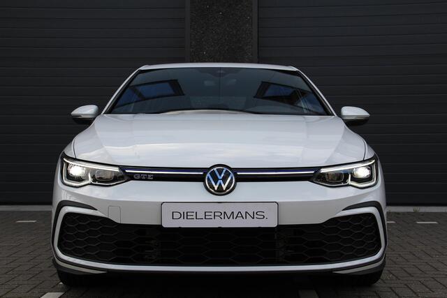 Volkswagen GOLF 1.4 eHybrid GTE 19" Adelaide | Sfeerverlichting | Apple Carplay | Parkeersensoren rondom | Nieuwstaat!